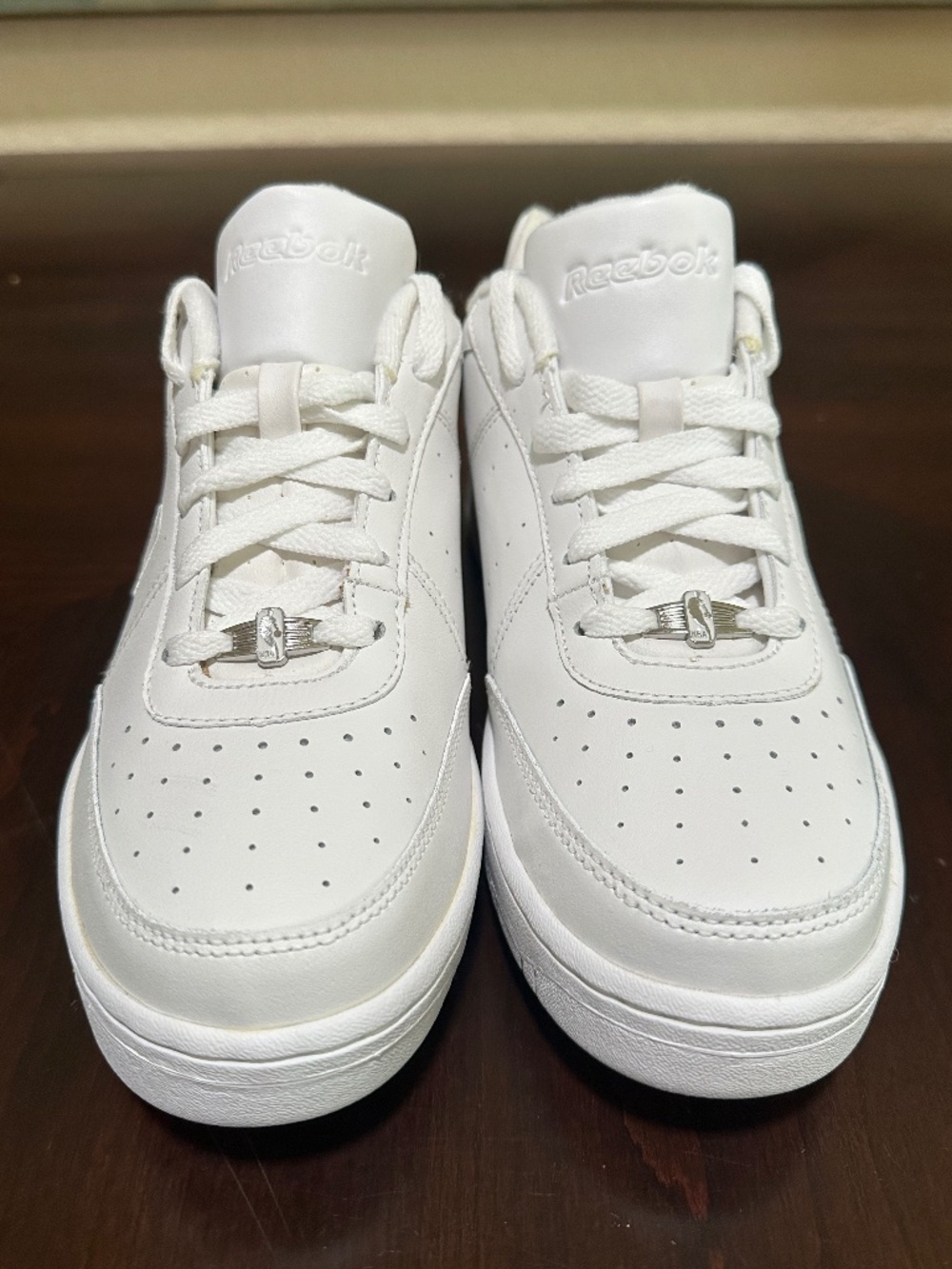 NEW Vintage Reebok NBA Downtime Low Sneakers, Size 6 - Picture 3 of 14